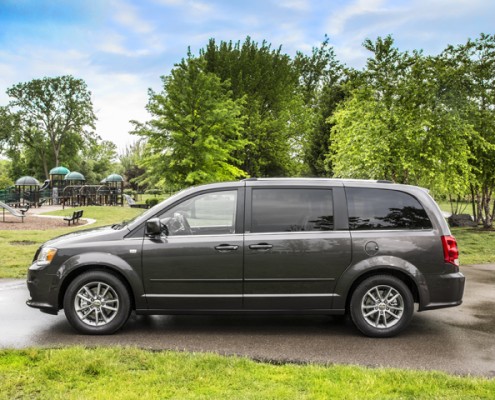 Dodge Grand Caravan 2016 - montréal & laval - exterieur porte coulissante Dodge Grand Caravan 2016 - montréal & laval - exterieur porte coulissante